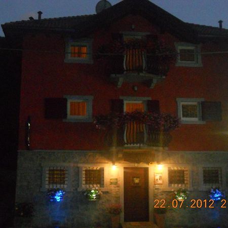 Garni La Genziana Bed & Breakfast Temù Eksteriør bilde